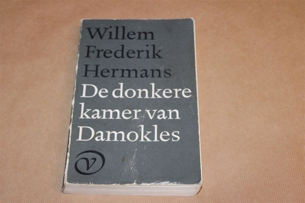 De Donkere Kamer van Damokles — W.F. Hermans, WO2 1978, Boeken, Ophalen of Verzenden, Gelezen