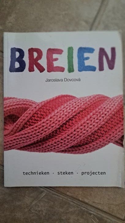 Breiboek: Technieken, Steken, Projecten - Jaroslava Dovcova, Ophalen of Verzenden, Breien, Patroon of Boek