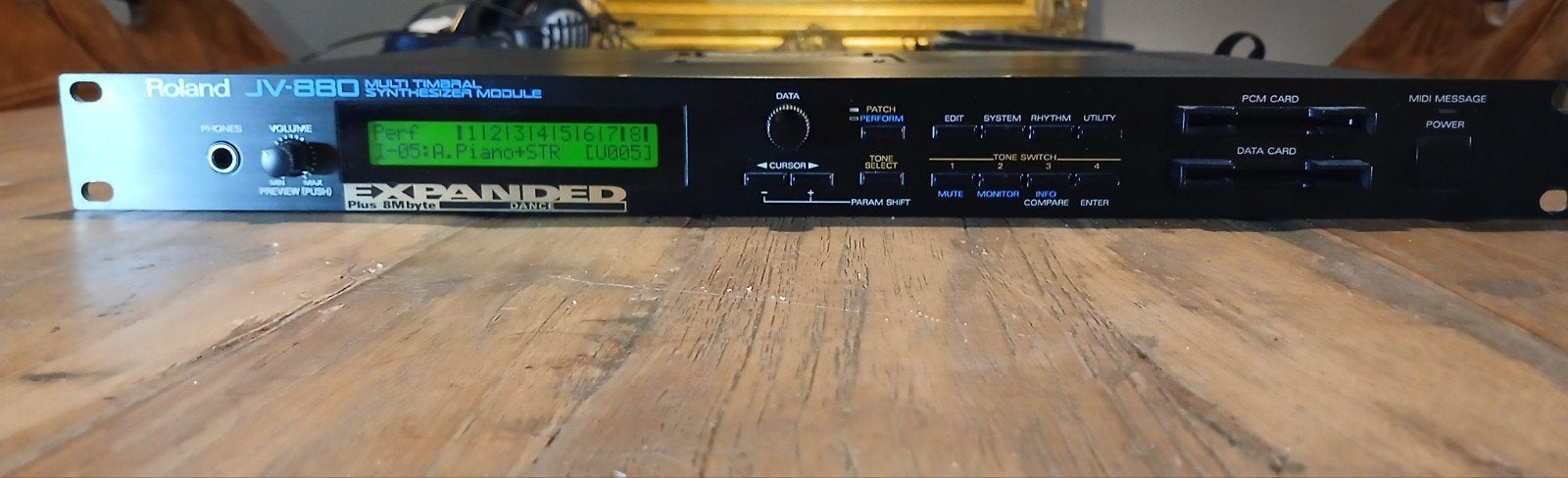 Roland JV-880 Multi Timbral Synthesizer Module, Ophalen of Verzenden, Zo goed als nieuw, Roland