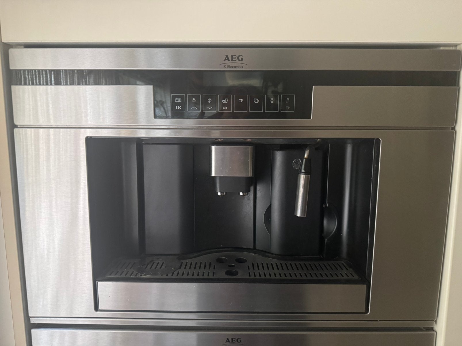 Koffie machine aeg, Ophalen of Verzenden, Zo goed als nieuw