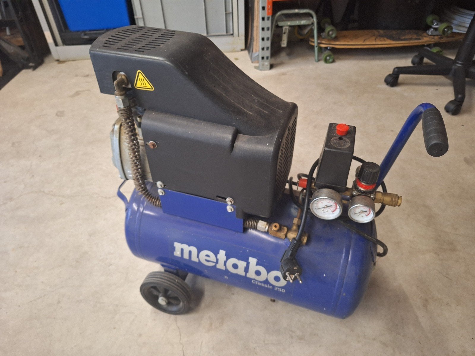Metabo Classic 250 Compressor - 24 liter, 8 bar, Doe-het-zelf en Verbouw, Ophalen, Gebruikt, 6 tot 10 bar, 25 tot 100 liter