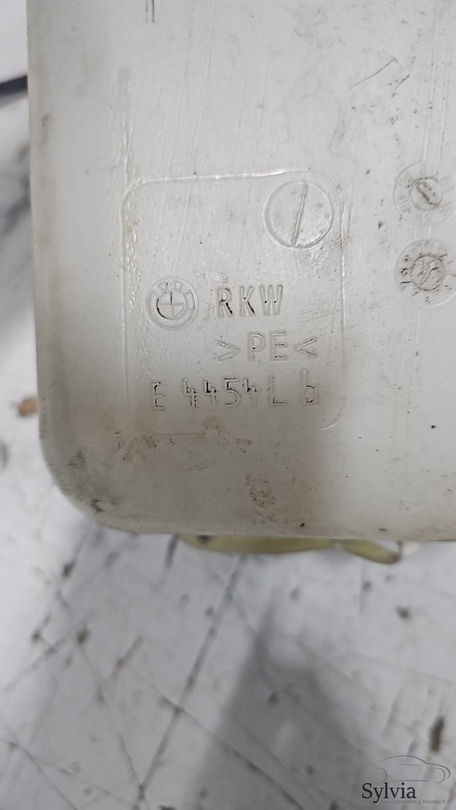 Ruitensproeier reservoir / Sproeiertank BMW Z3 61608383541 8