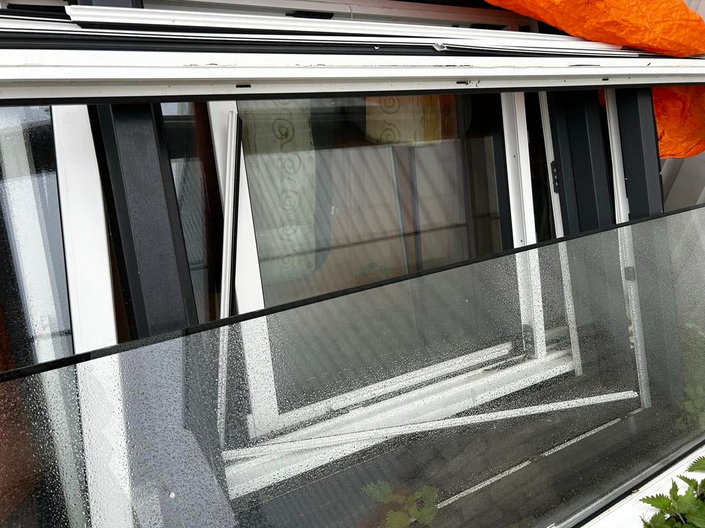 Antraciet kozijnen met houtnerf in diverse maten, Kunststof, Gebruikt, Raamkozijn, Inclusief glas