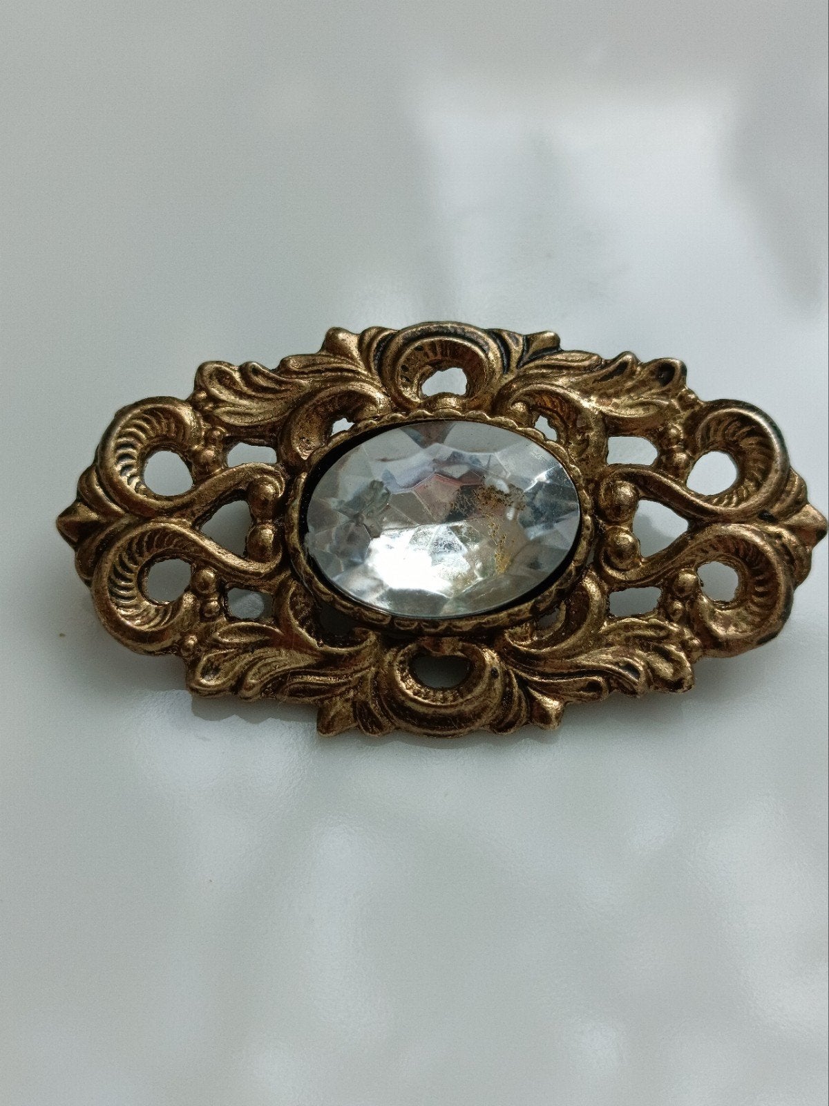 Prachtige Vintage Goudkleurige Broche, 18 tot 19, Gebruikt, IJzer of Staal, Met kristal