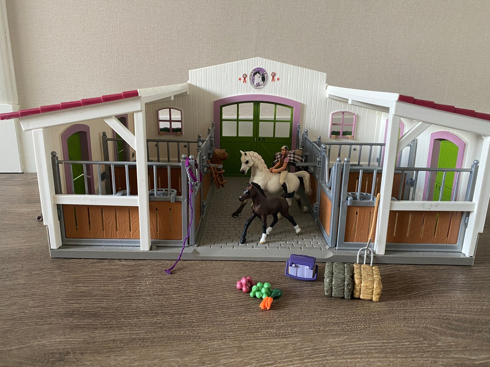 Schleich Paardenstal 42344 met paarden en accessoires, Ophalen, Gebruikt, Jongen of Meisje