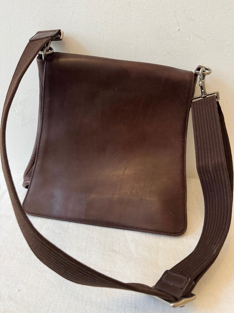 Bruine messenger Bag: Legacy Metro Flap, Ophalen of Verzenden, Bruin