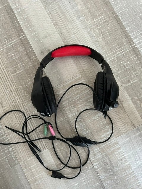 Gaming Headset met Microfoon - Zwart/Rood, Spelcomputers en Games, Spelcomputers | Overige Accessoires, Gebruikt, Headset, Trust