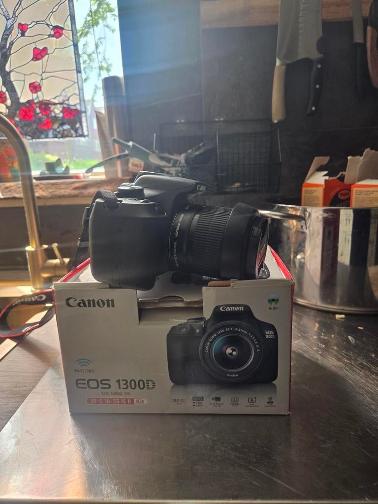 Canon EOS 1300D spiegelreflexcamera met 18-55mm lens, Ophalen of Verzenden