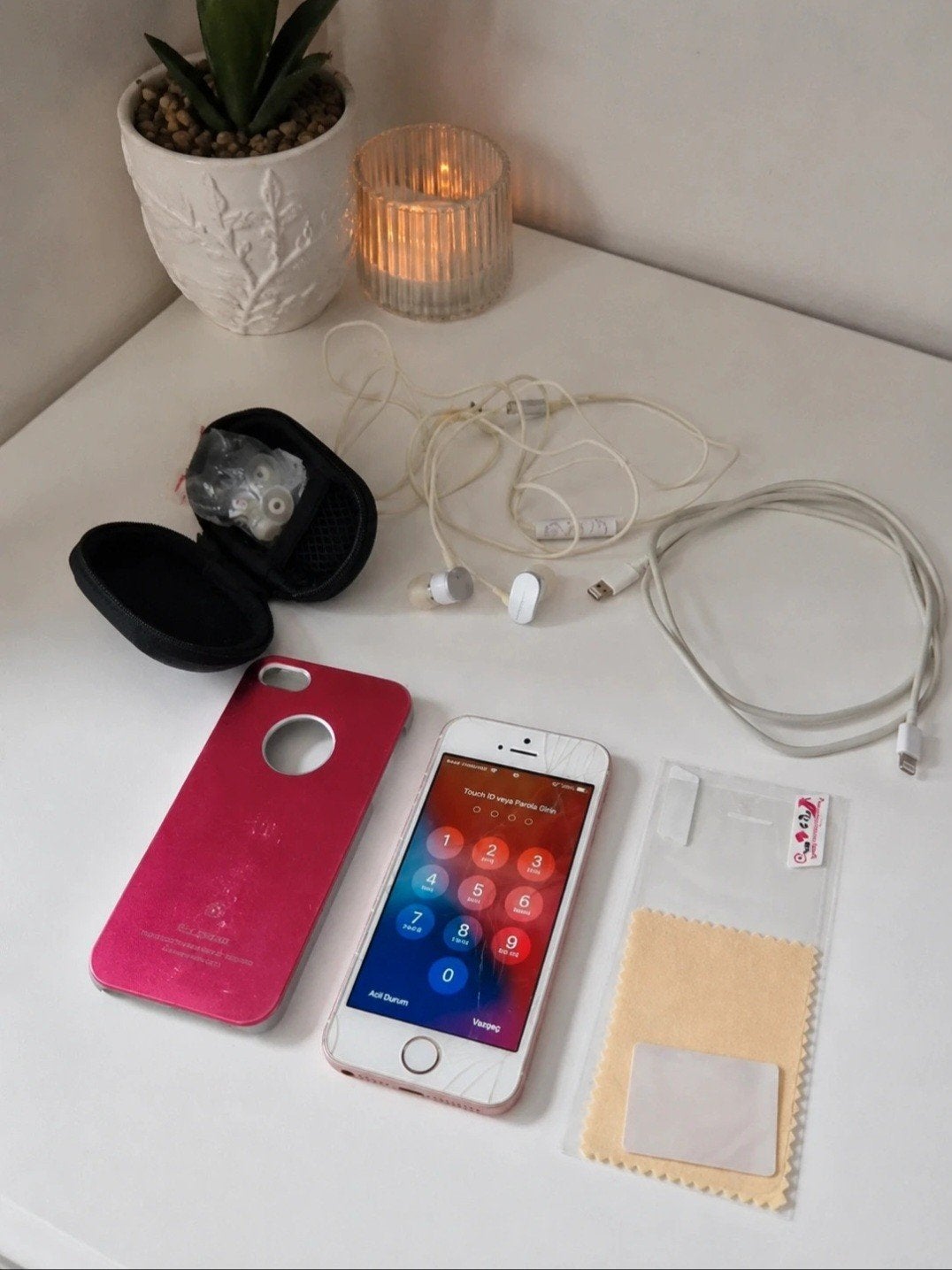 iPhone SE Rose Gold – Original and Works Very Well + Accesso, Gebruikt, IPhone SE (2016), Ophalen of Verzenden, Apple