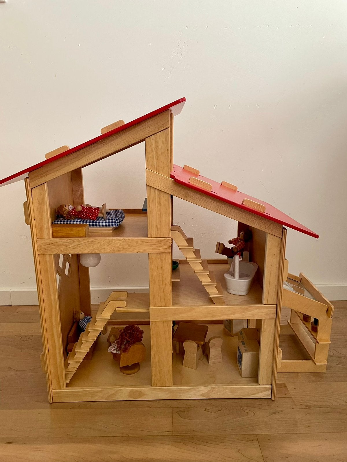 Houten poppenhuis zgan, Kinderen en Baby's, Speelgoed | Poppenhuizen, Ophalen of Verzenden, Zo goed als nieuw, Poppenhuis