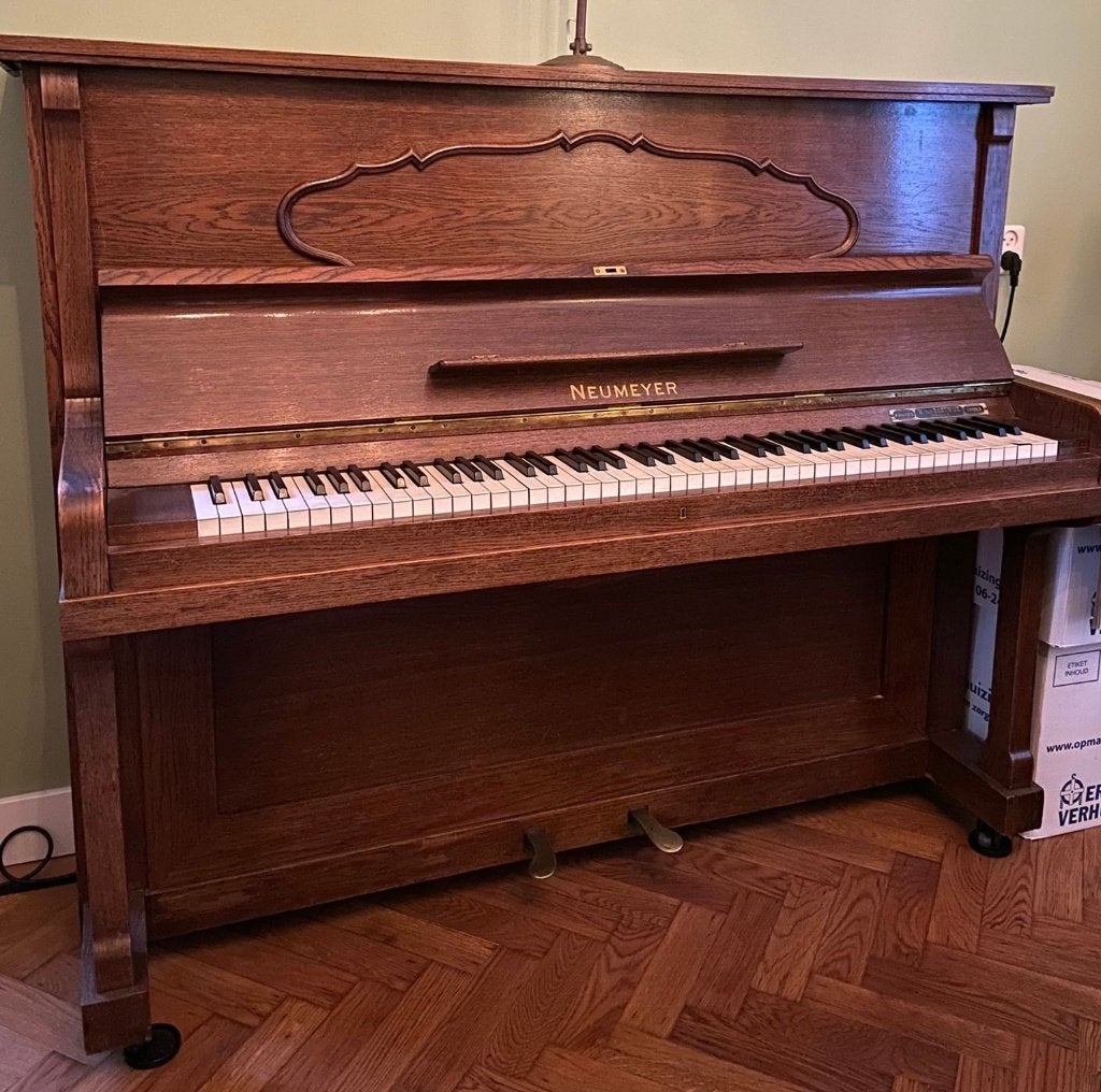 Pianino, merk Neumeyer, Muziek en Instrumenten, Piano's, Ophalen, Gebruikt, Bruin, Piano