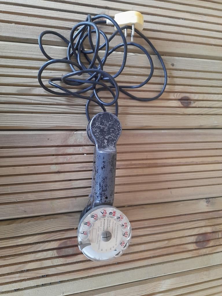 Antieke telefoon, Ophalen