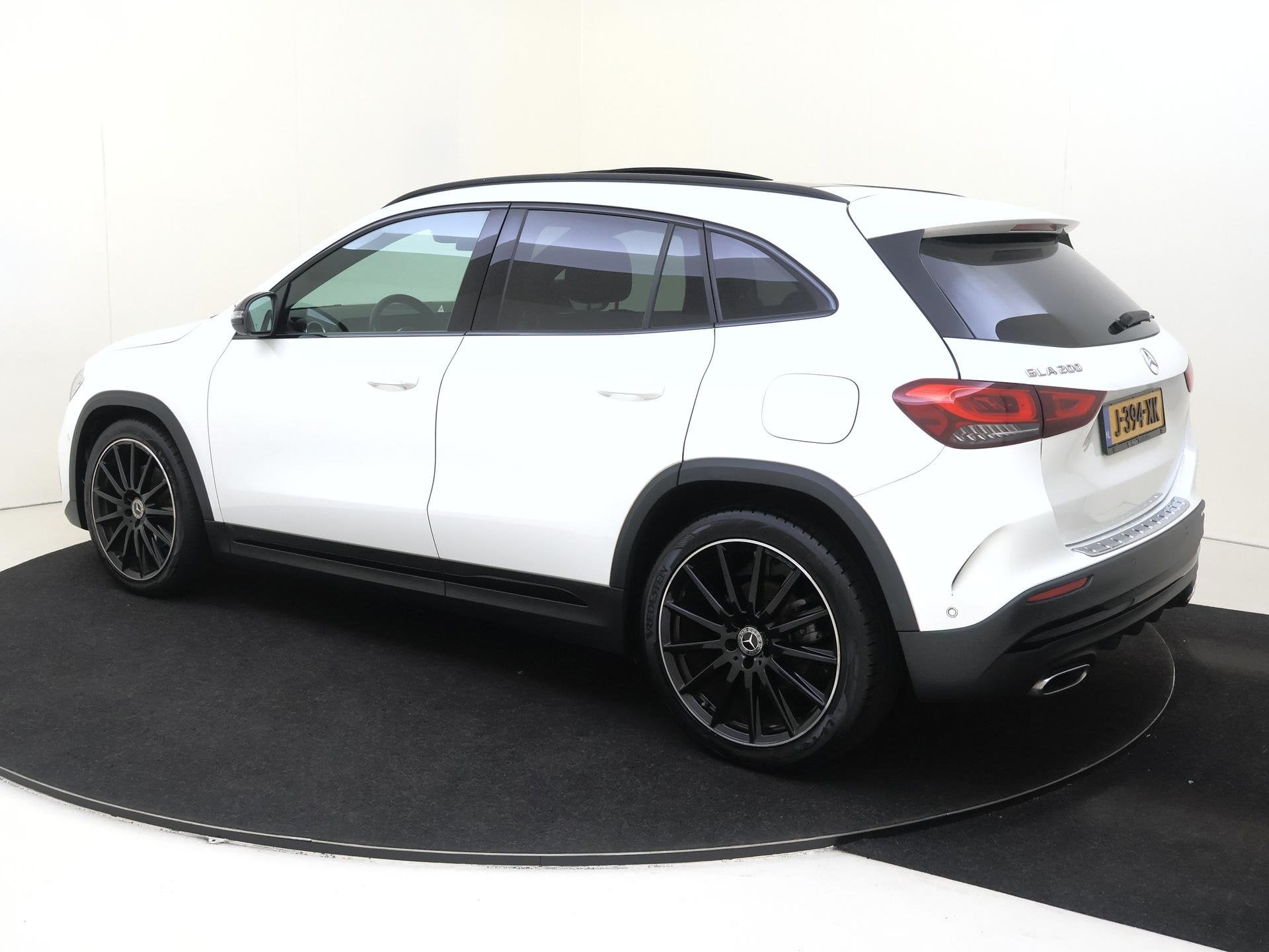Mercedes-Benz GLA-klasse 200 AMG Line Nightpakket/ Panoramad, Auto's, Stof, 4 cilinders, Origineel Nederlands, Onderhoudsboekje