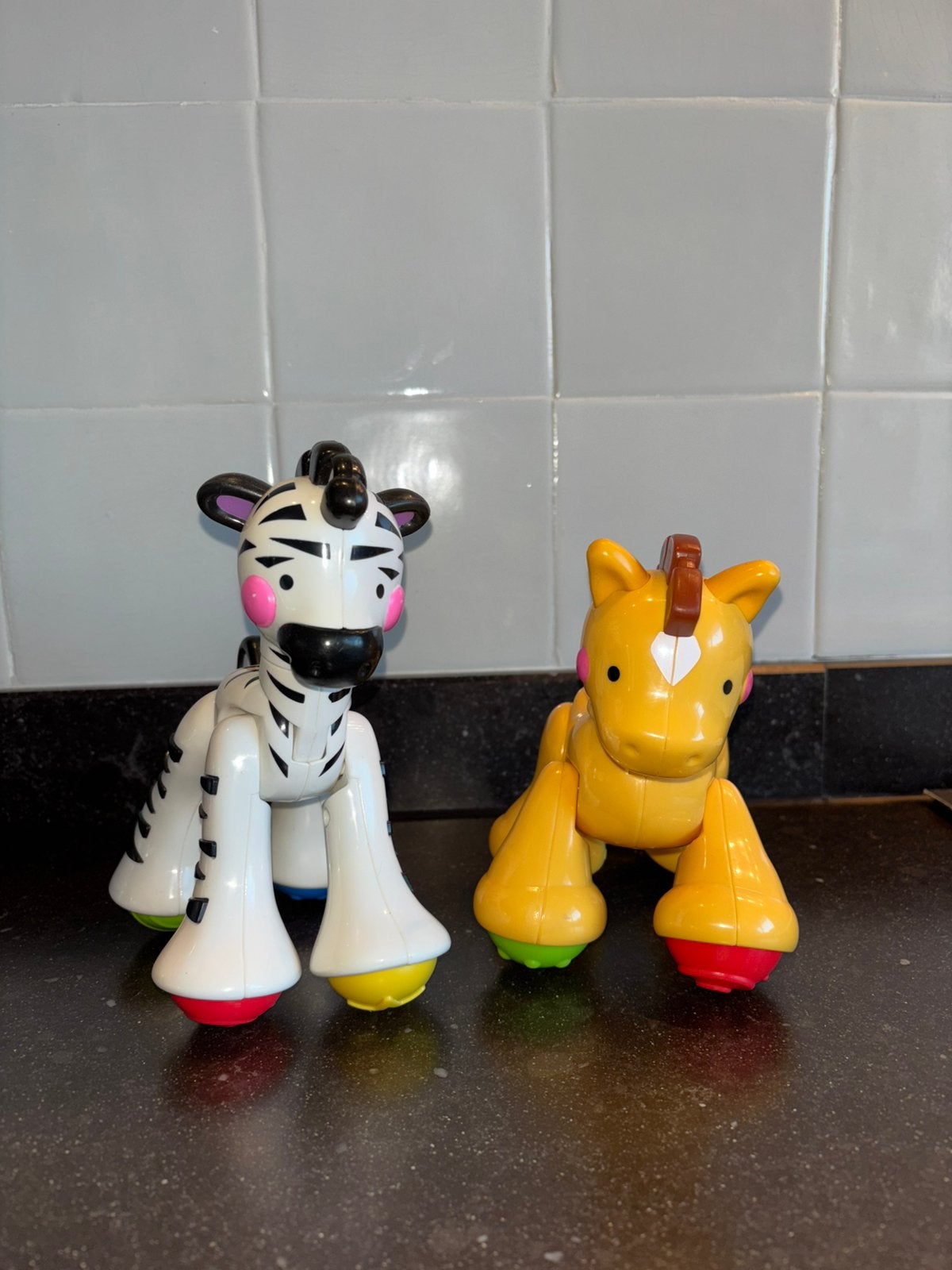 2 leuke Fisher Price dieren: paard en zebra, Ophalen of Verzenden, Zo goed als nieuw, Speelset