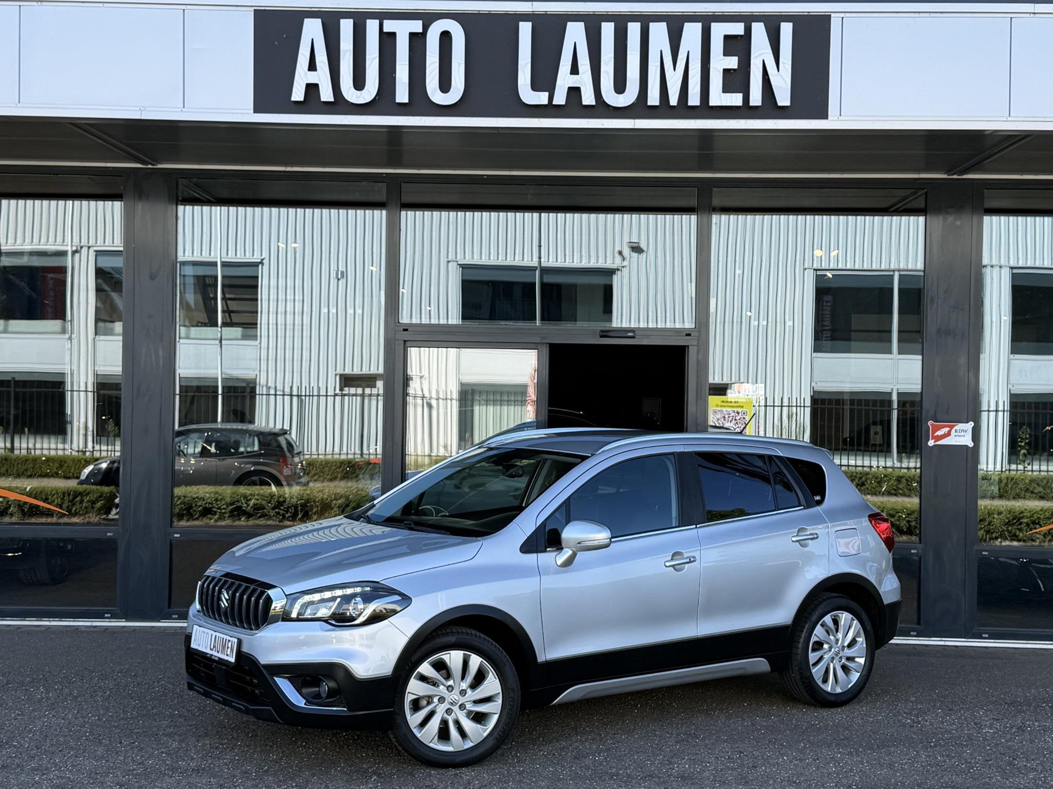 Suzuki S-Cross 1.0 Boosterjet Exclusive SX4 Trekhaak Apple C, Auto's, Voorwielaandrijving, Dealer onderhouden, Stof, Gebruikt