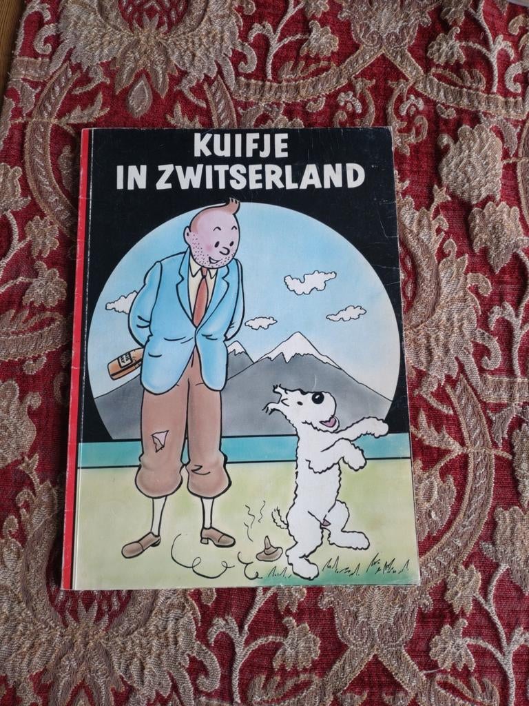 Kuifje in Zwitserland - Zeldzaam stripboek, Boeken, Stripboeken, Eén stripboek, Ophalen of Verzenden, Gelezen, Hergé