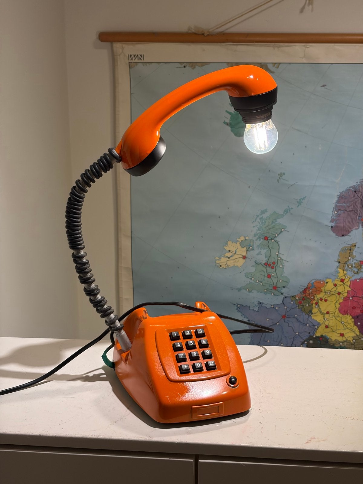 Unieke Telefoon Tafellamp - Oranje Retro Design, Kunststof, Gebruikt, Overige merken, Vintage