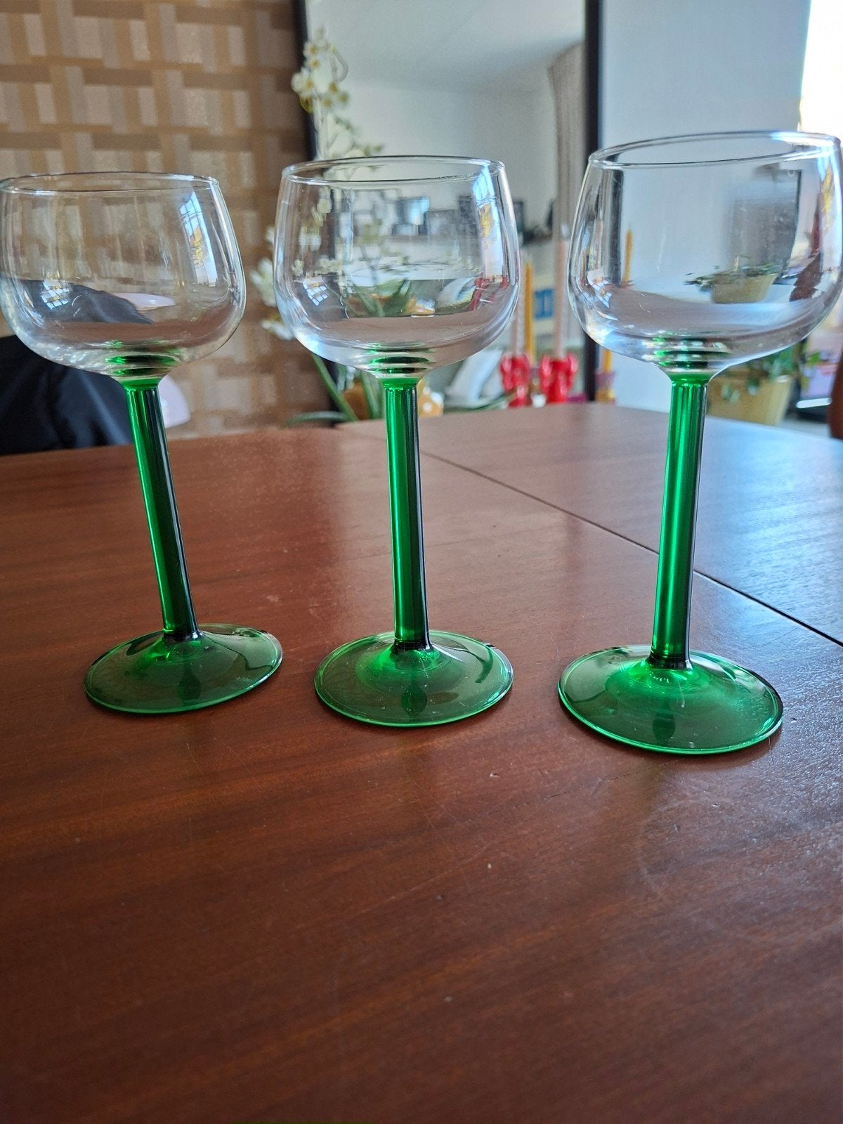 Set van 3 vintage Luminarc wijnglazen met groene voet, Ophalen of Verzenden