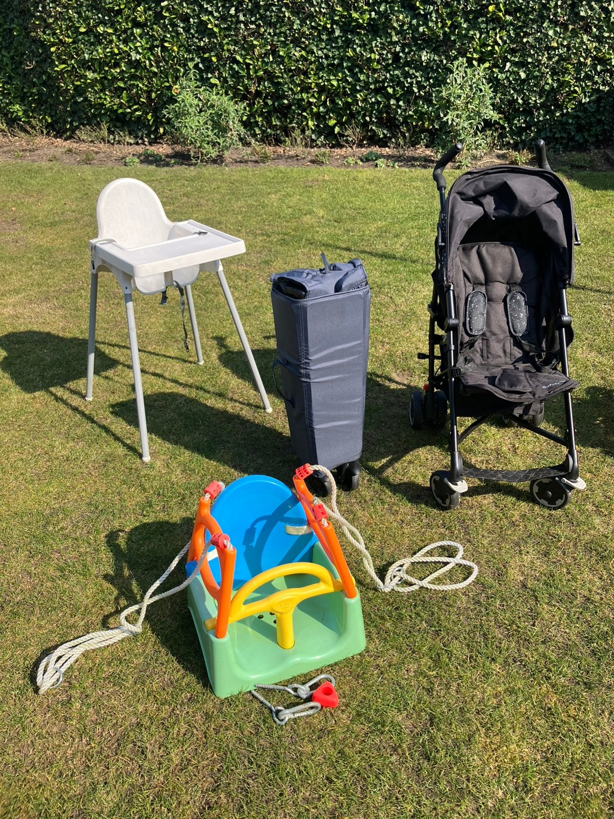 Set baby spullen~campingbedje/kinderstoel/buggy/schommel, Ophalen