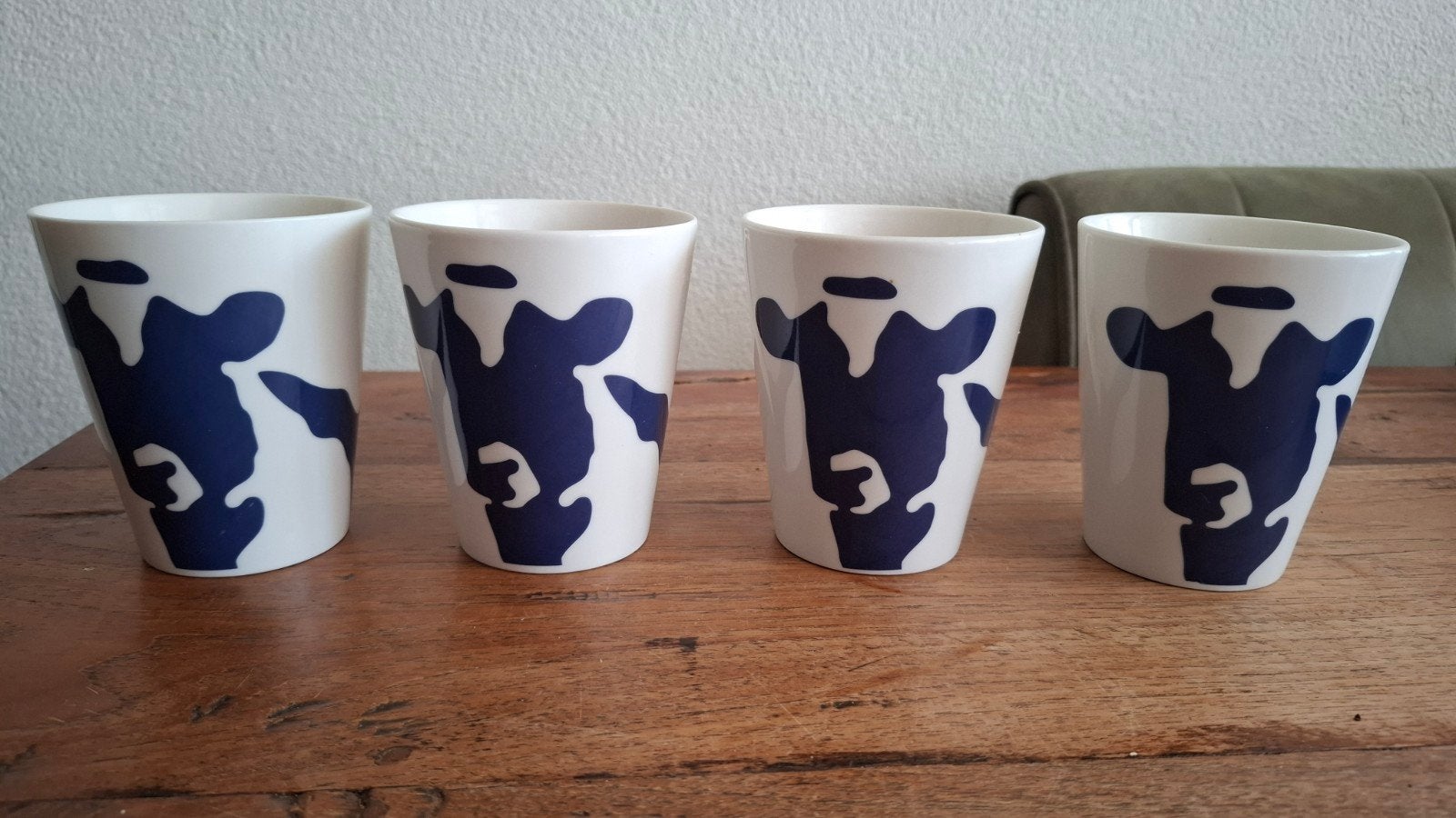 FrieslandCampina Hollandsche Waaren Koeien Mokken (4 stuks), Ophalen of Verzenden, Keramiek, Overige stijlen, Kop(pen) en/of Schotel(s)