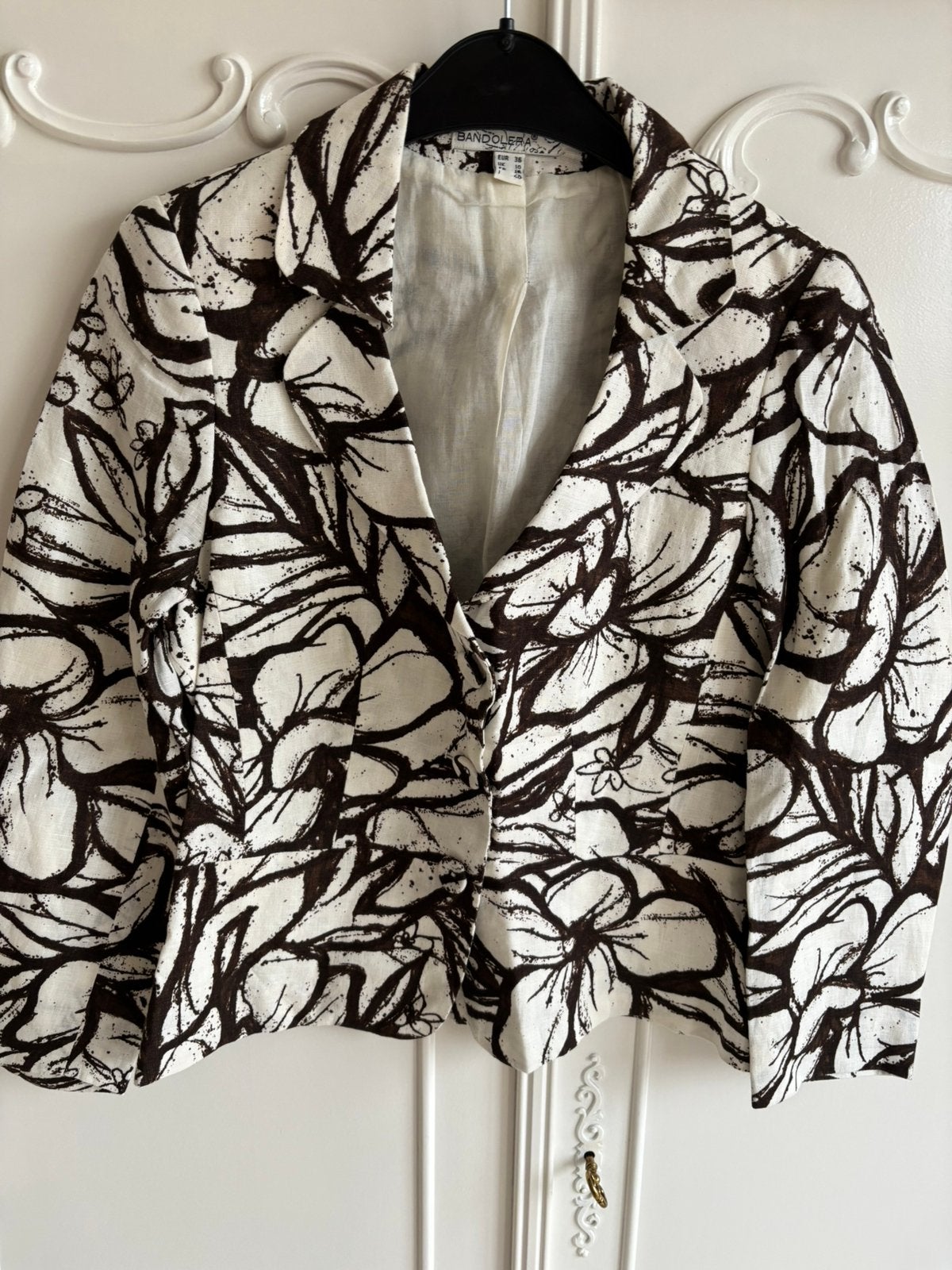 Nieuw wit bruin linnen jasje Bandolera maat 36, Kleding | Dames, Jasjes, Kostuums en Pakken, Overige kleuren, Nieuw, Ophalen of Verzenden