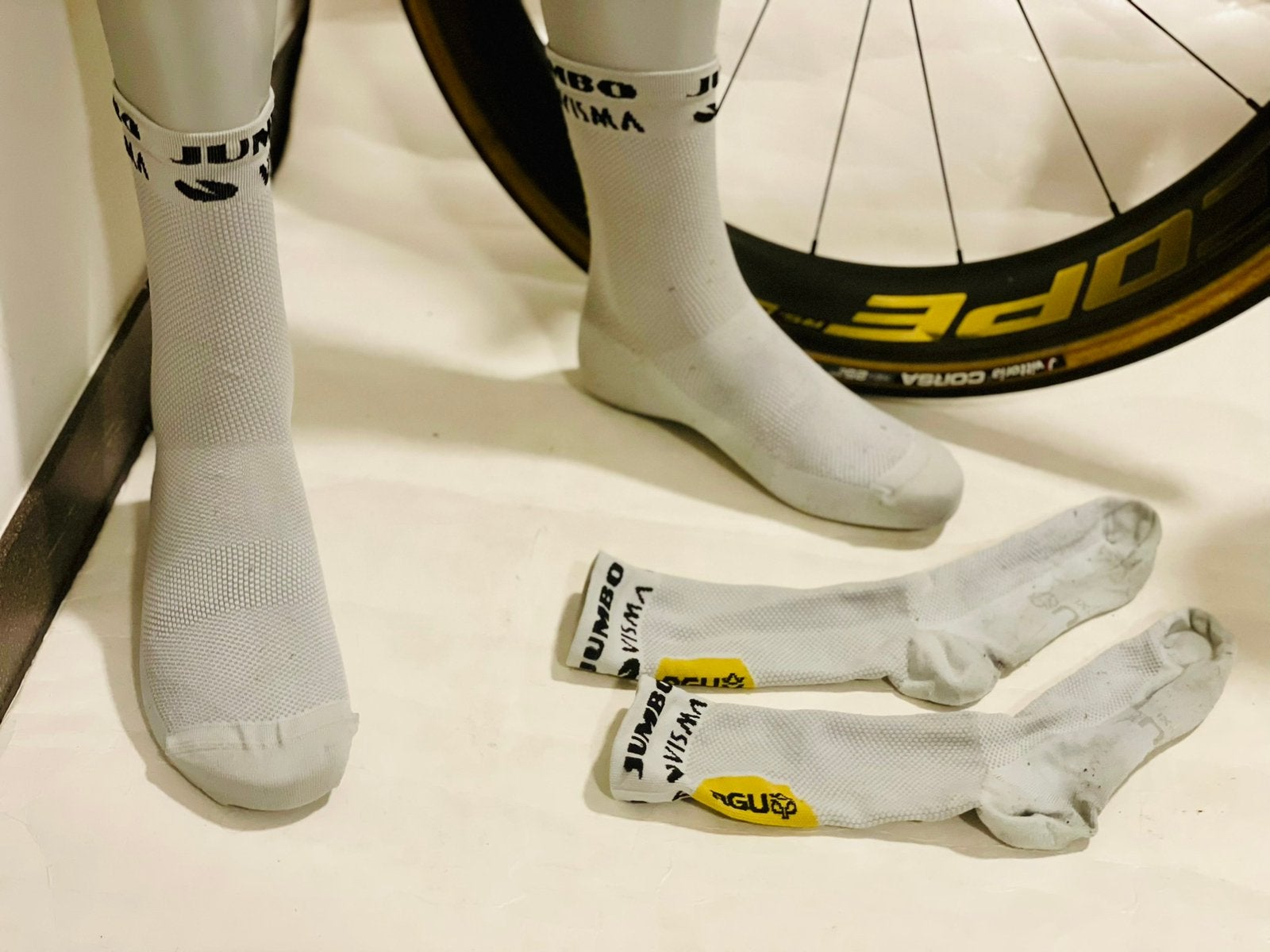 Wielrenkleding wielrensokken fietssokken Agu maat L-XL, Gebruikt, Ophalen of Verzenden, Bovenkleding, Heren