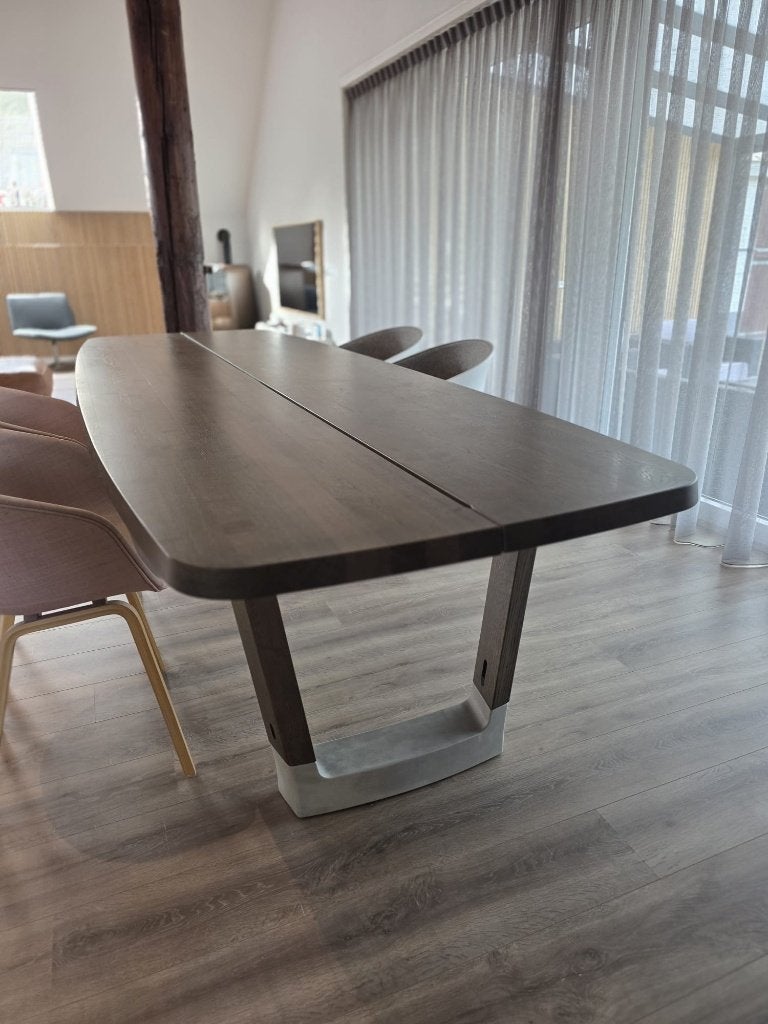 Arco Base Oval tafel 320 cm – massief notenhout, Ophalen, Zo goed als nieuw, Modern, strak, minimalistisch, Scandinavis, 6 tot 8 stoelen