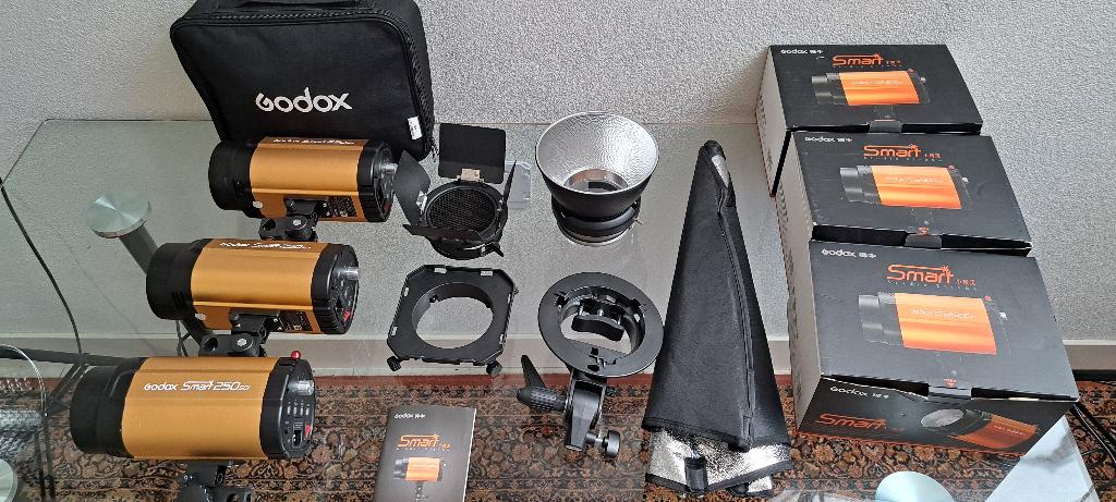 Godox Smart 250 SDI complete set van 3 studioflitsers, Audio, Tv en Foto, Fotografie | Fotostudio en Toebehoren, Ophalen of Verzenden