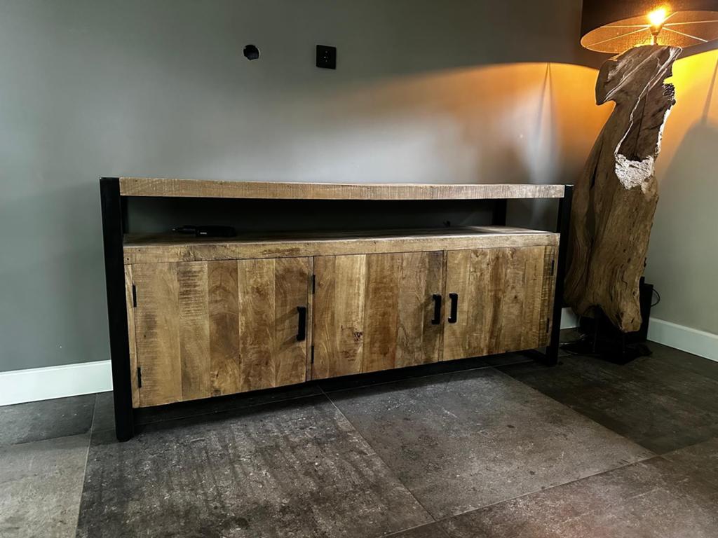 Mooi dressoir, Huis en Inrichting, Kasten | Dressoirs, Ophalen of Verzenden, Zo goed als nieuw, 25 tot 50 cm