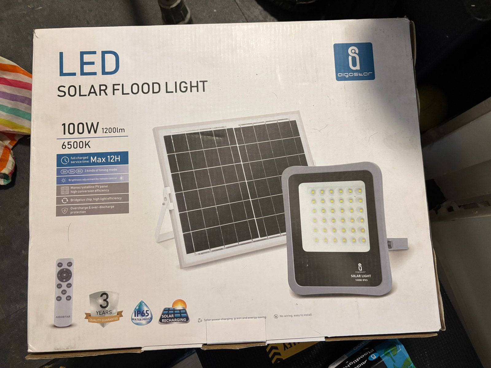 Nieuw LED Solar Flood Light 100W met afstandsbediening, Tuin en Terras, Overige typen, Nieuw, Ophalen of Verzenden, 50 tot 250 watt