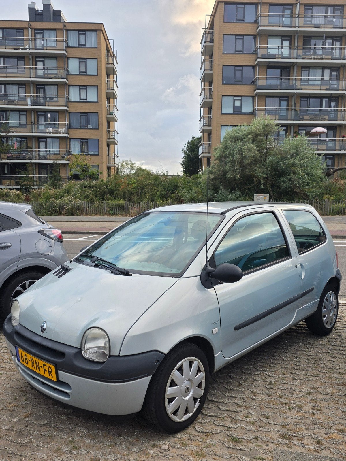 Renault Twingo 1.2 2005 Grijs Nieuw APK, Auto's, Voorwielaandrijving, Twingo, 600 kg, 4 cilinders