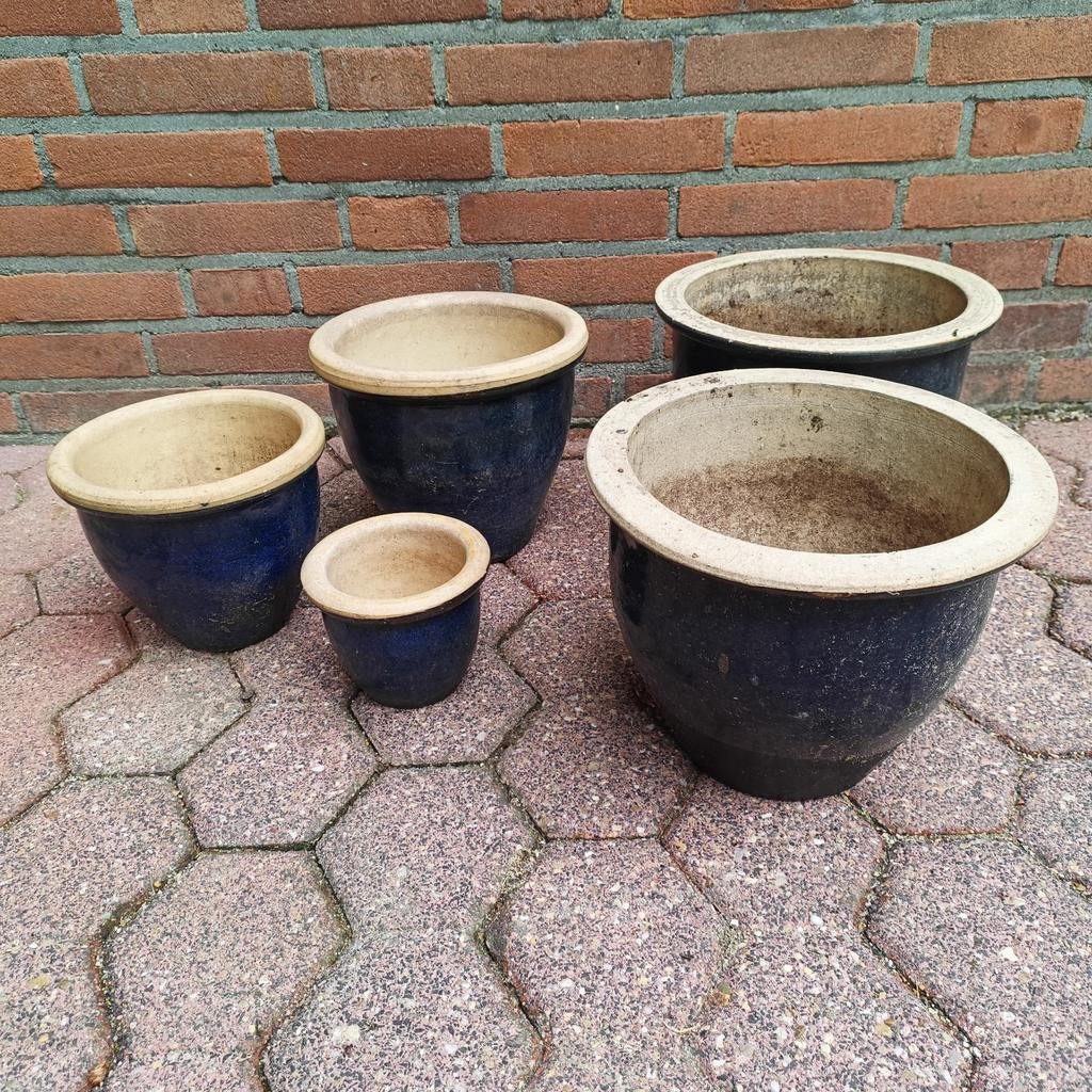 Setje van 5 blauwe geglazuurde potten, Tuin en Terras, Bloempotten, Ophalen, Rond, Zo goed als nieuw, Aardewerk