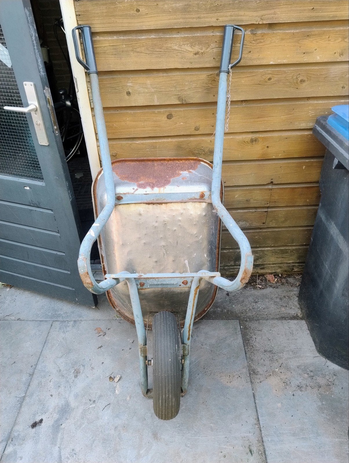 Gebruikte kruiwagen voor tuin en klussen, Ophalen, Gebruikt, Handmatig, Eenwielig