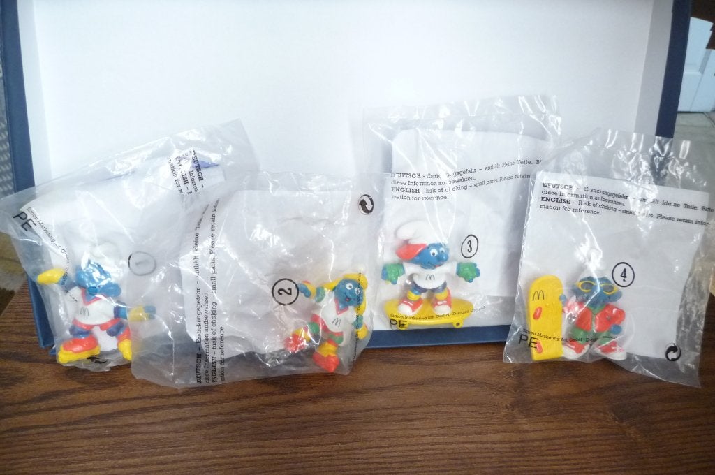 4 NIEUWE MAC DONALD SMURFEN 1998 NR 1,2,3,EN 4 IN VERP DUITS, Verzamelen, Smurfen, Verzenden, Nieuw, Verschillende Smurfen, Poppetje, Figuurtje of Knuffel