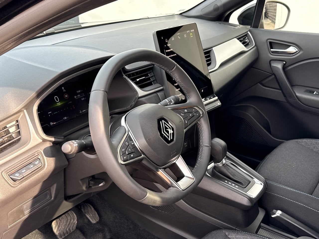 Renault Captur 1.3 mild hybrid 160 evolution EDC AUTOMAAT /, 1272 kg, Stof, Gebruikt, 4 cilinders