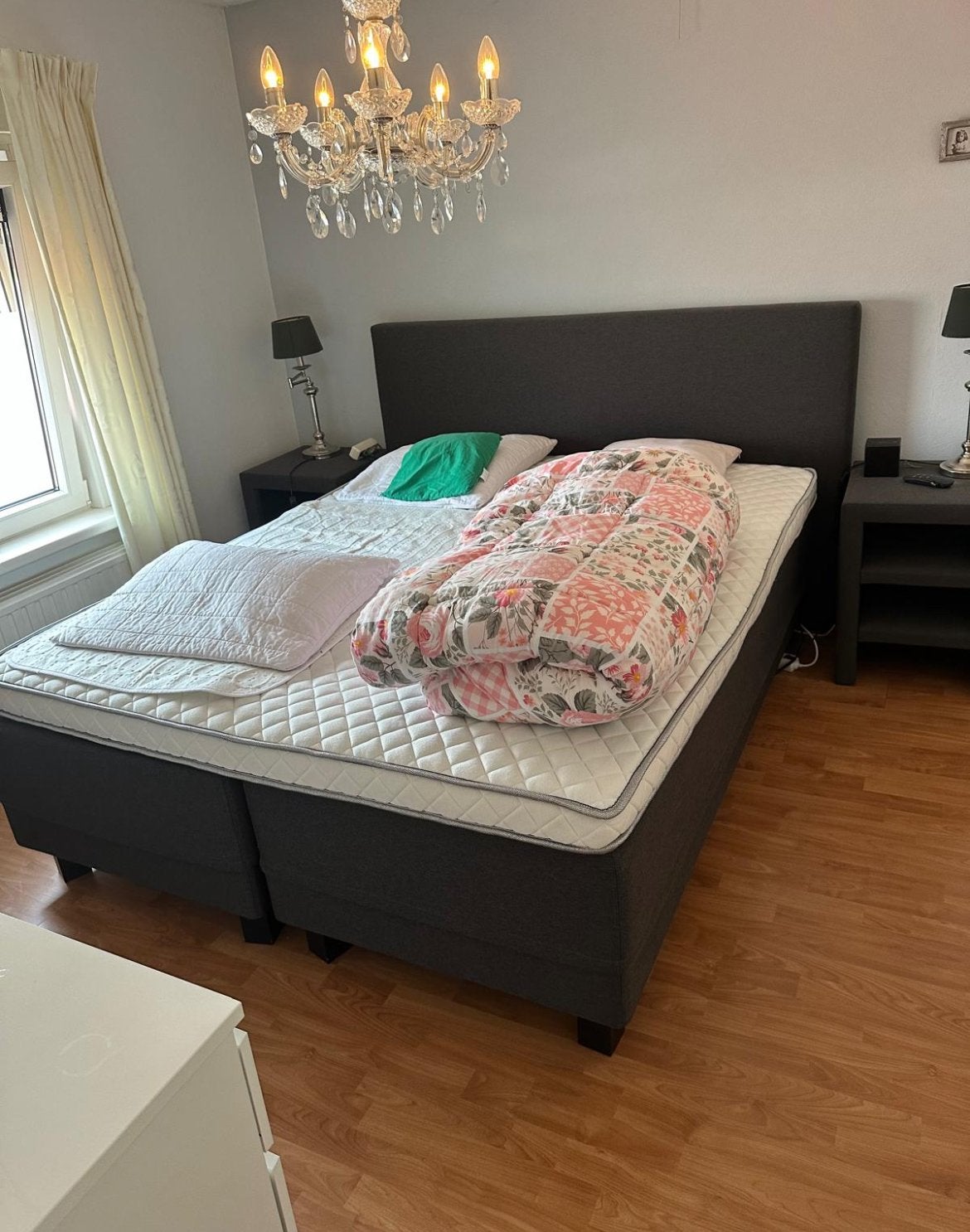 Swiss Sense elektrisch verstelbaar bed 160cm, Huis en Inrichting, Slaapkamer | Bedden, Ophalen, Verstelbaar, Tweepersoons, Zo goed als nieuw