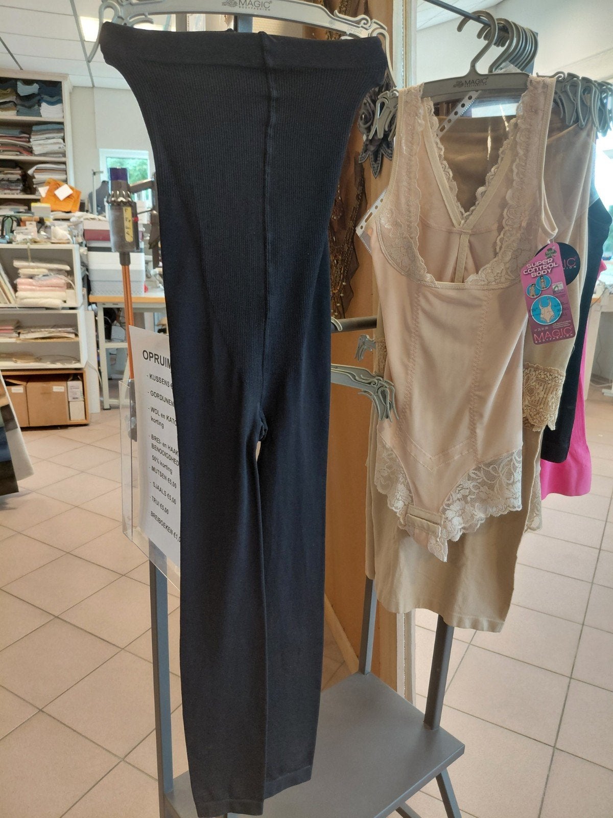 SHAPEWEAR High Waisted Cropped Legging en Super Control Body, MAGIC, Ophalen of Verzenden, Zwart, Overige typen