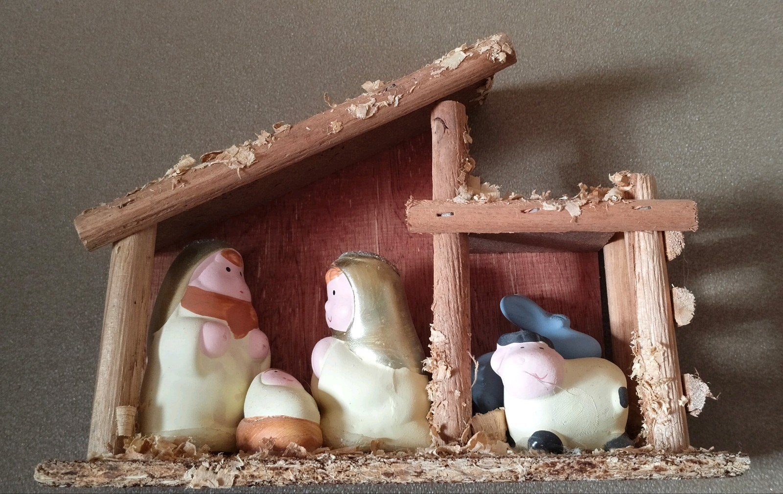 Kleine houten Kerststal met kind figuren, Diversen, Verzenden, Zo goed als nieuw