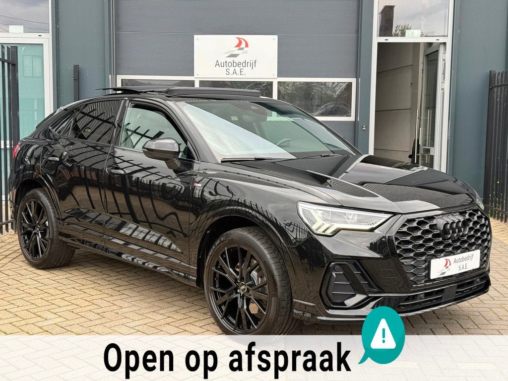Audi Q3 Sportback 45 TFSI e 3x S-Line 360 PANO SONOS SFEER T, Auto's, Audi, Gebruikt, Euro 6, Automatische klimaatregeling, Zwart