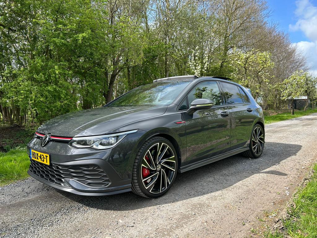 Volkswagen Golf 2.0 TSI GTI Clubsport - Pano - ACC - Head-Up, 4 cilinders, 1984 cc, Alcantara, 14 km/l