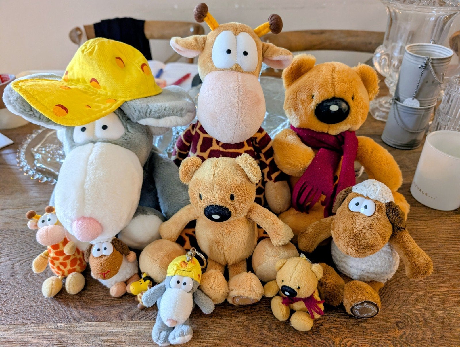 Jan Vis knuffels, waaronder Olaf de giraffe - originele vers, Ophalen of Verzenden, Overige typen