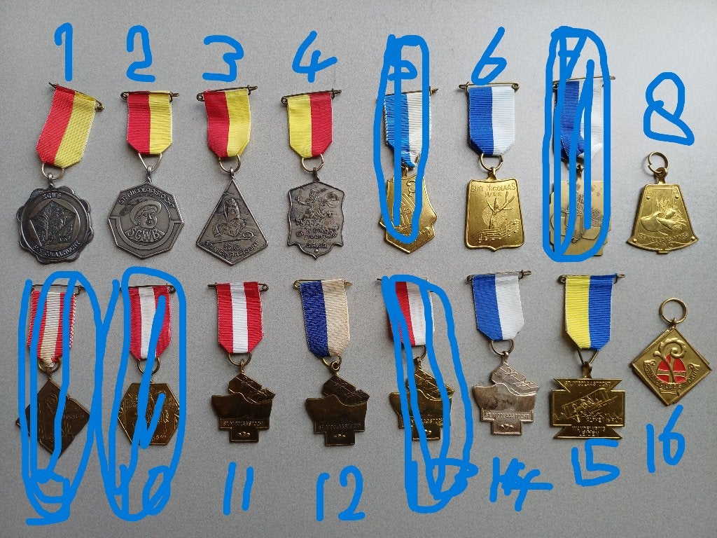 Medaille 16x Sinterklaas St. Sint Nicolaas Oosterbeek Leiden, Ophalen of Verzenden, Overige materialen