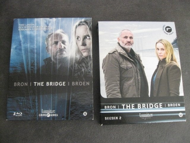 THE BRIDGE - SEIZOEN 1 samen met SEIZOEN 2 op BLU RAY, Vanaf 16 jaar, Ophalen, Zo goed als nieuw, Detective en Krimi