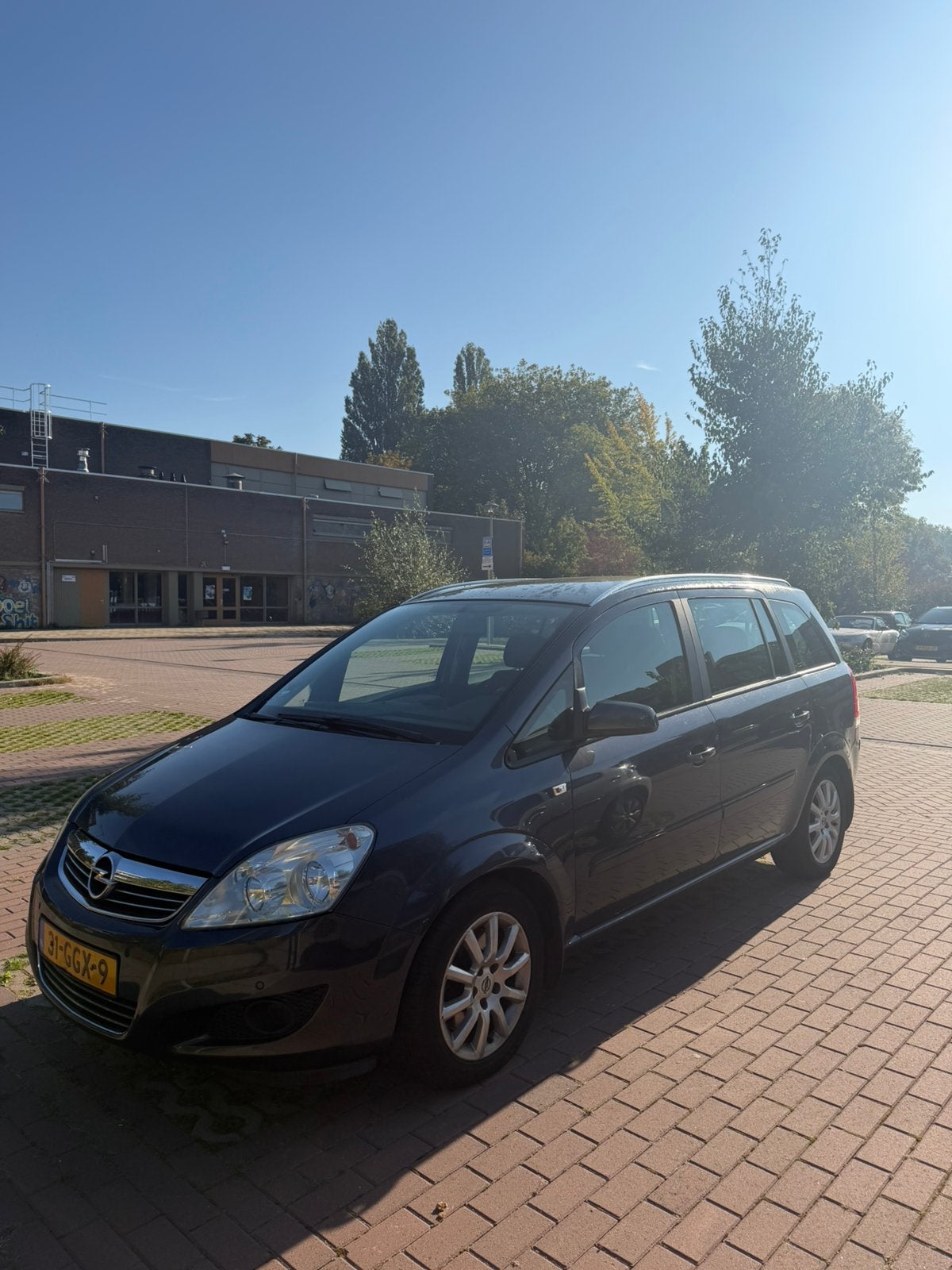 Opel Zafira 2.2 Benzine – 7-Persoons – 6 Versnellingen, Voorwielaandrijving, 4 cilinders, 7 stoelen, Origineel Nederlands