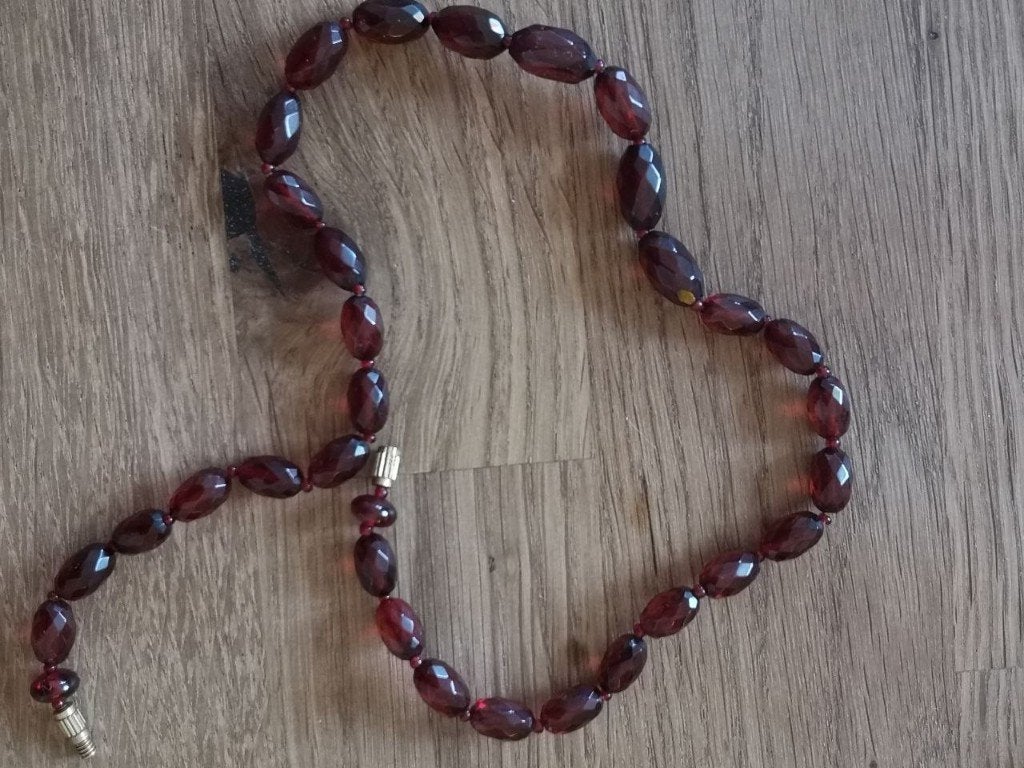 Vintage bakelieten ketting, Ophalen of Verzenden, Zo goed als nieuw, Rood, Overige materialen