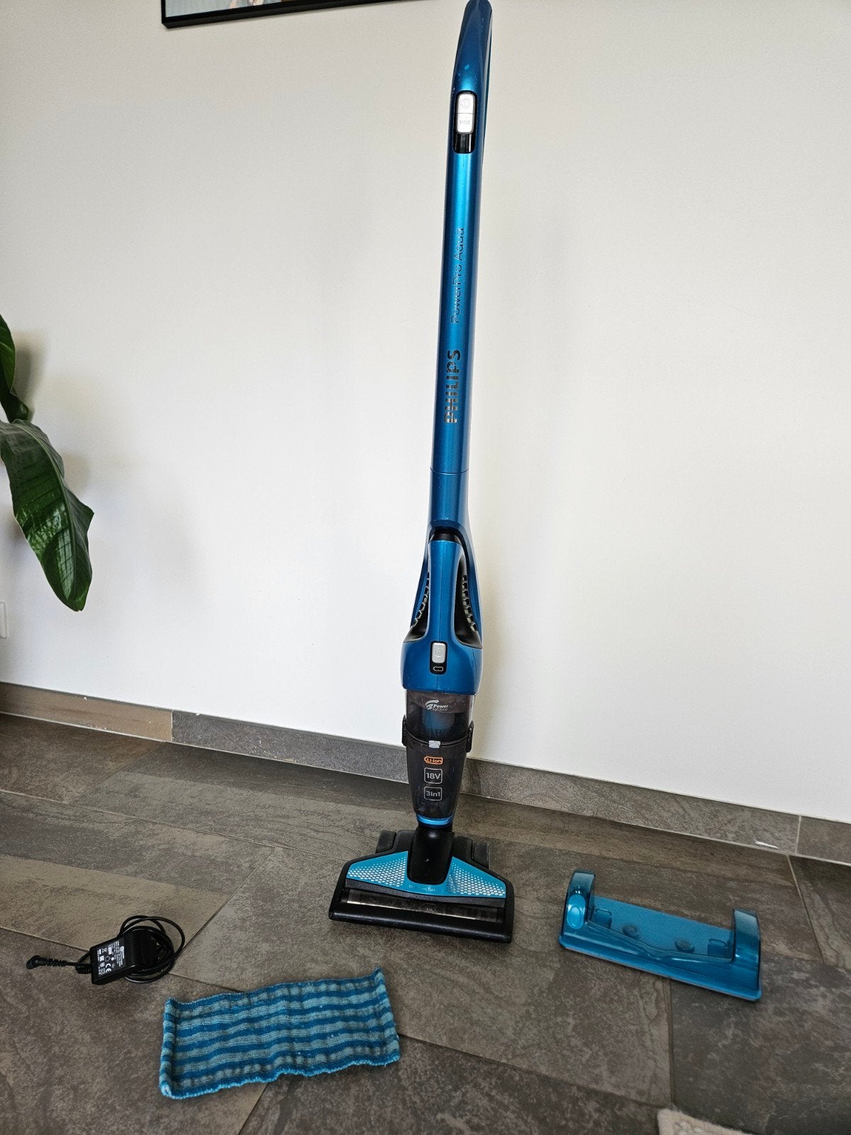 Philips steelstofzuiger met dweilfunctie., Ophalen, Gebruikt, Philips, Dweilfunctie