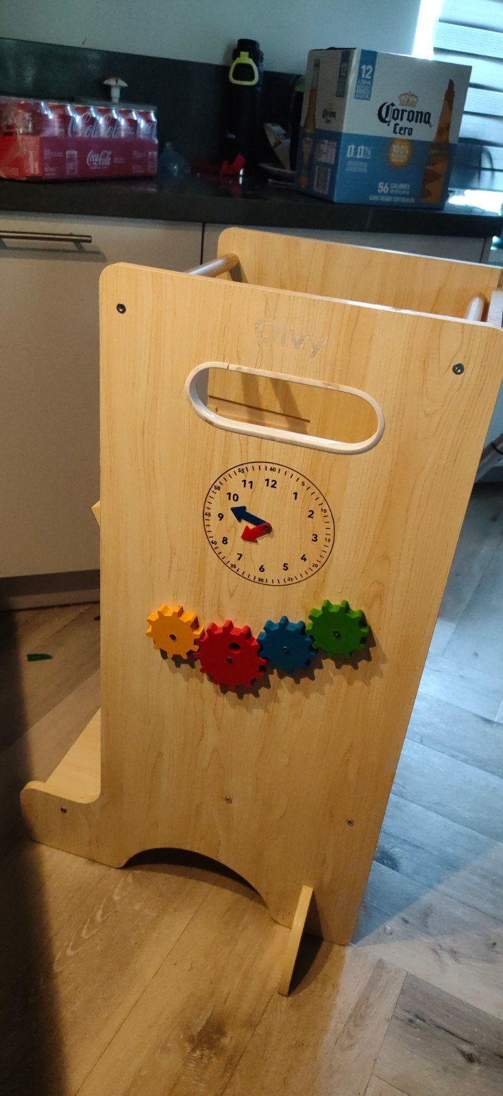 Houten Kinder Keukenhulpje met Klok en Tandwielen, Ophalen, Zo goed als nieuw, Jongen of Meisje