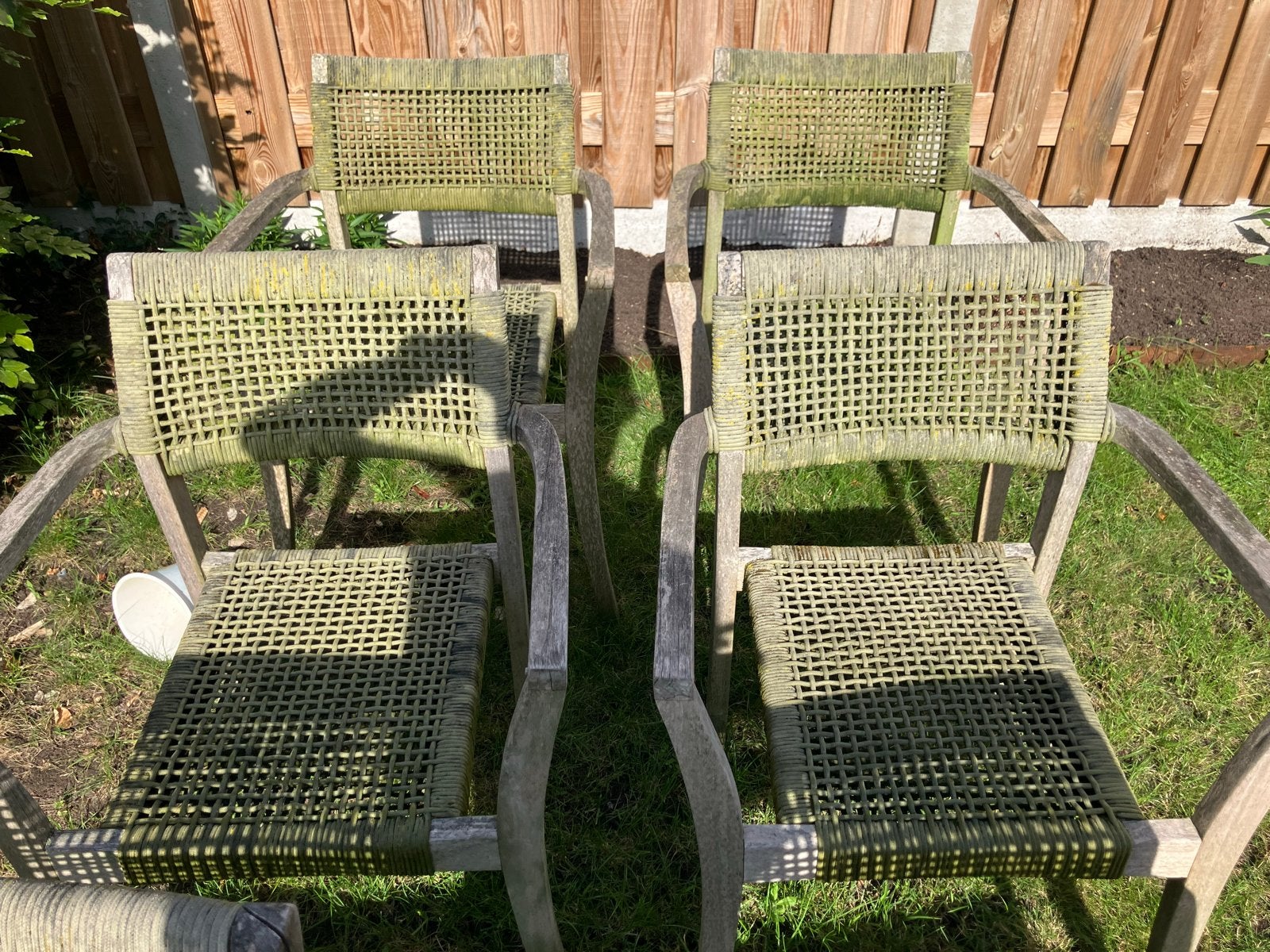 Set van 6 houten tuinstoelen met groen vlechtwerk, Ophalen, Gebruikt, Hout
