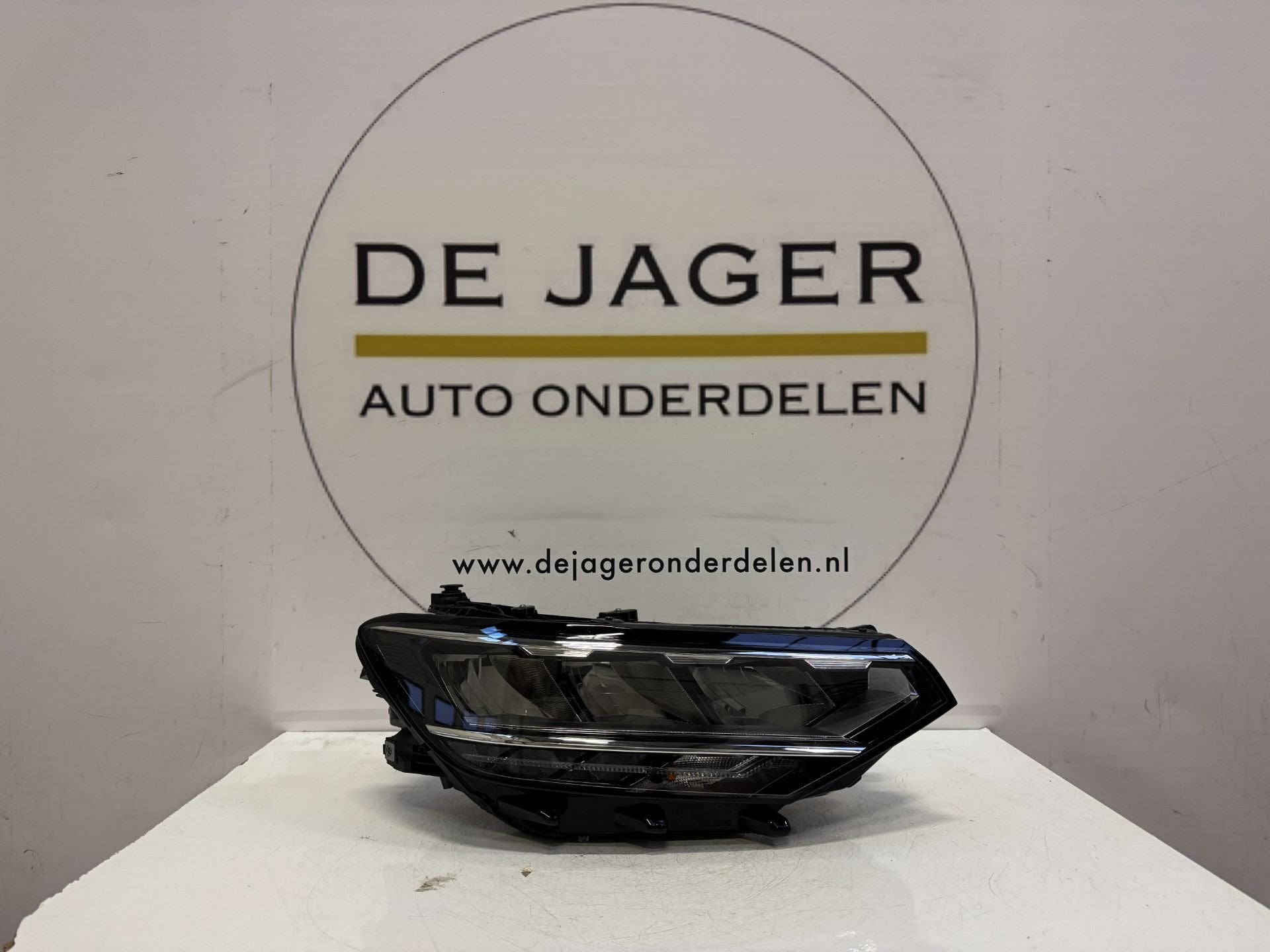 VW PASSAT 3G 3G1 FULL LED KOPLAMP RECHTS 3G1941036P, Gebruikt, Volkswagen, Volkswagen AG, Berliner Ring 2
38440  Wolfsburg, DE
