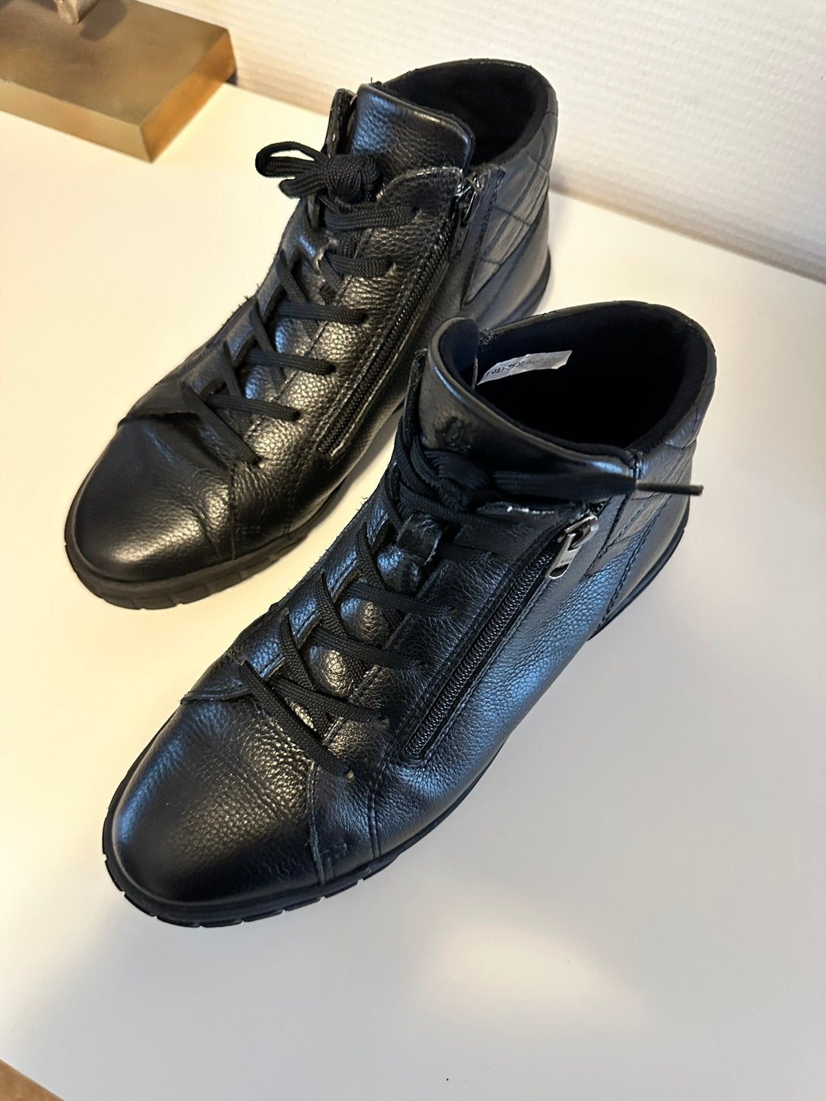 Hush puppies  hoge sneakers maat 40 zwart leer, Ophalen of Verzenden, Zo goed als nieuw, Zwart, Sneakers of Gympen